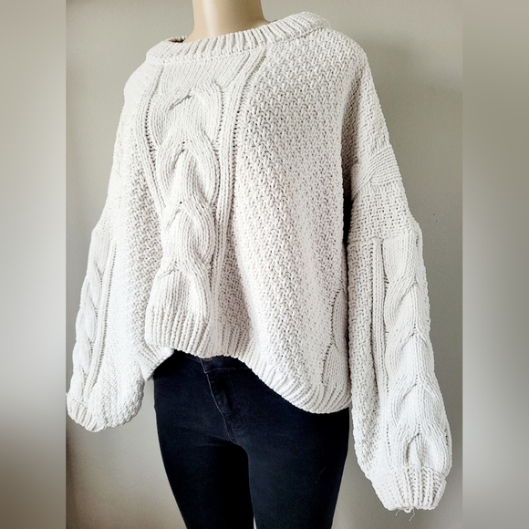 Sadie & Sage Anthropologie Women's Cropped Chunky Cable Knit Sweater Oversized - Picture 4 of 16